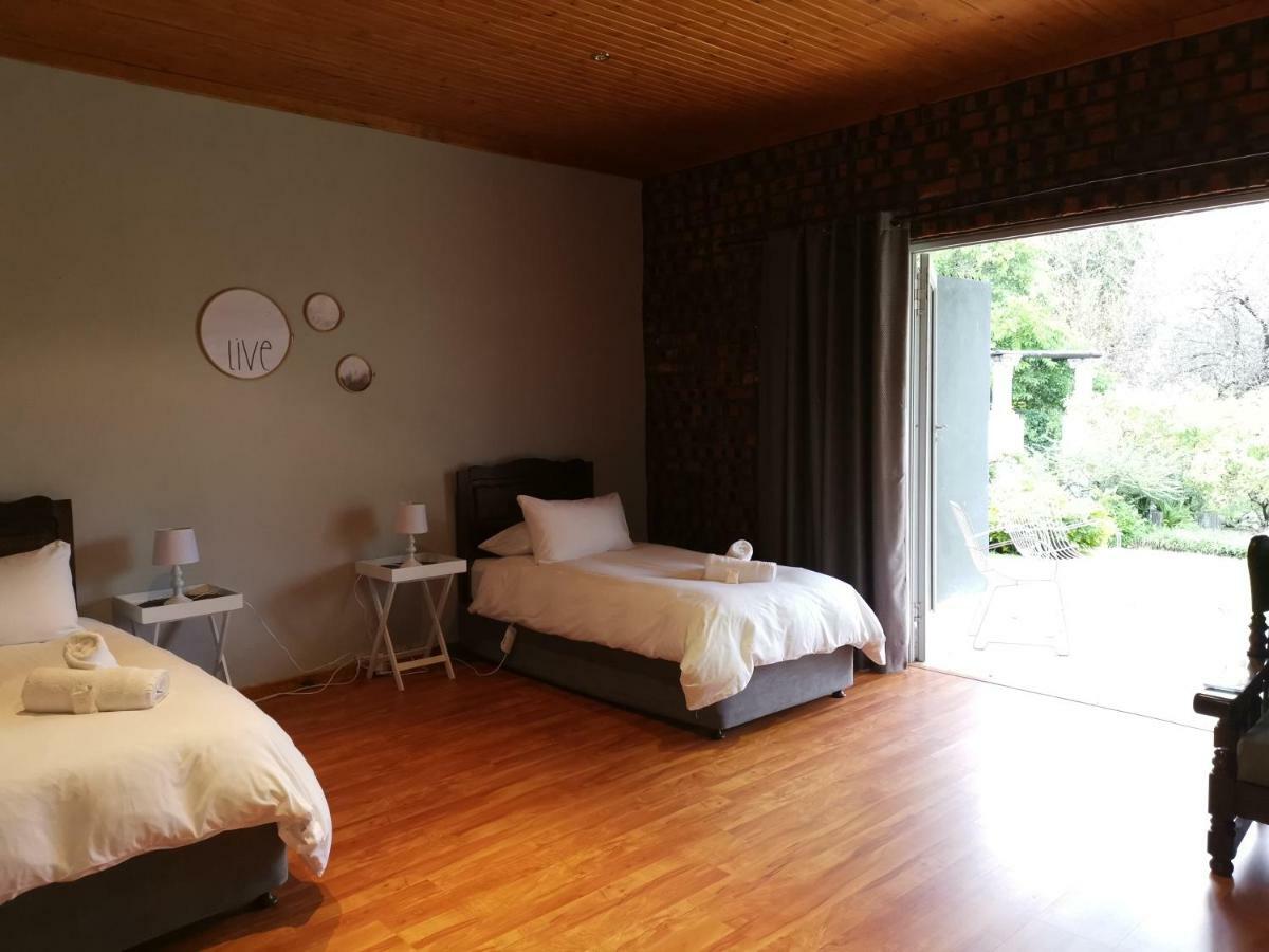 En Route Guest House Trompsburg Extérieur photo
