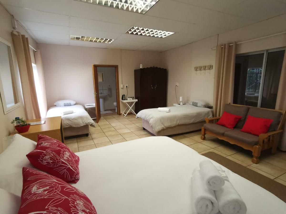 En Route Guest House Trompsburg Extérieur photo